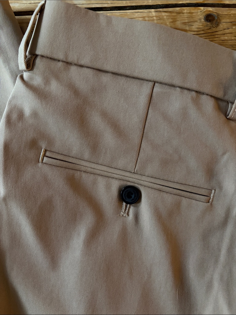 NWT Men’s SlimFit Performance no iron Chinos Zip Front Tan 33x28 - Picture 4 of 7